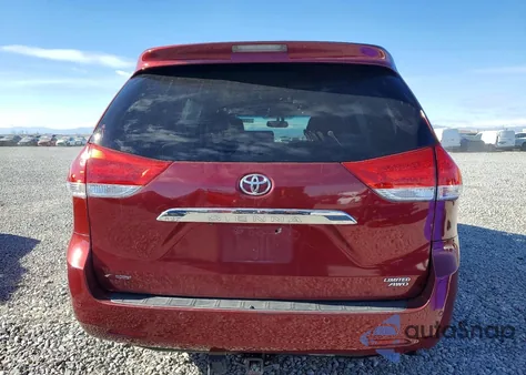 2012 Toyota Sienna Xle z USA, uszkodzony, nr VIN 5TDDK3DC2CS030295